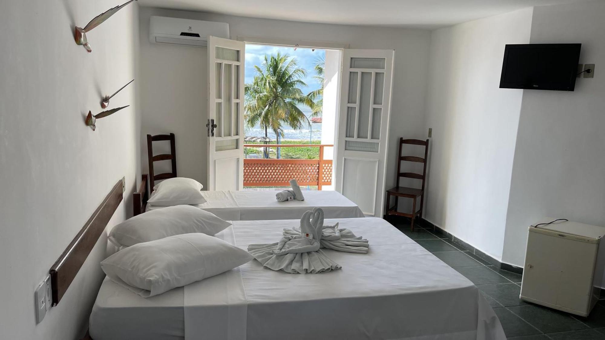 Hotel Brisa Dos Abrolhos Alcobaça Extérieur photo
