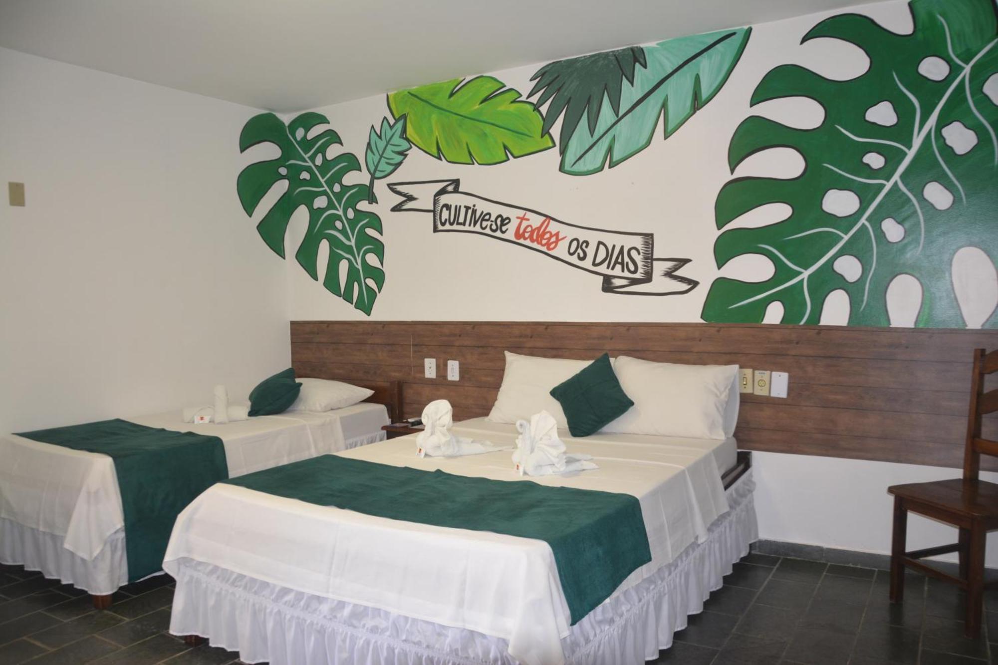 Hotel Brisa Dos Abrolhos Alcobaça Extérieur photo